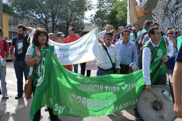 Echaron a 20 trabajadores de Agricultura Familiar