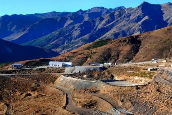 Neuquén: Despiden a ocho trabajadores de una minera