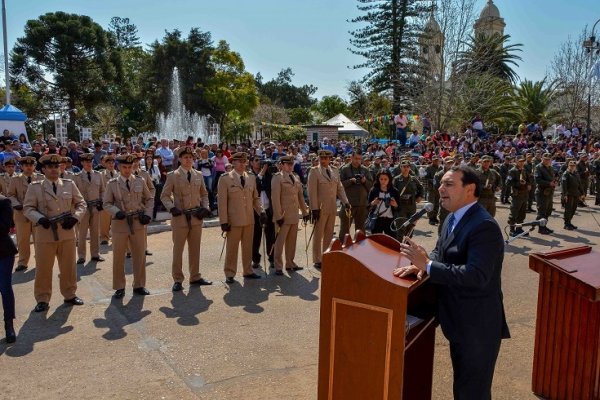 En el aniversario de Libres, Valdés instó a todos los espacios de la sociedad a darle batalla a la pobreza