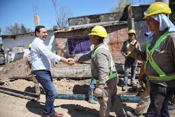 Valdés en las obras de urbanización de La Olla: Corrientes es sólida, no bajó el ritmo de obra pública