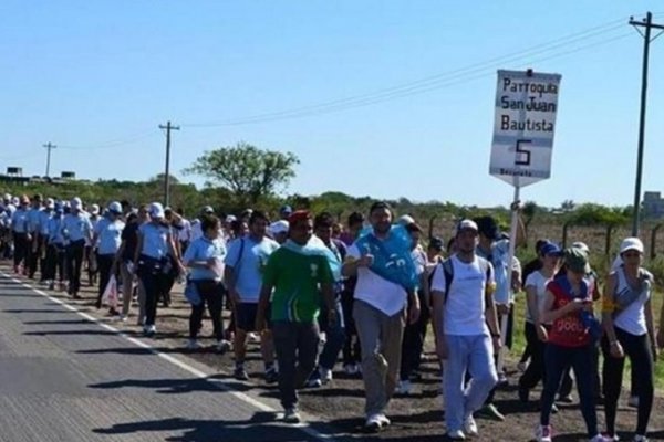 Monseñor Canecín participó de la primera Peregrinación Juvenil a Itatí