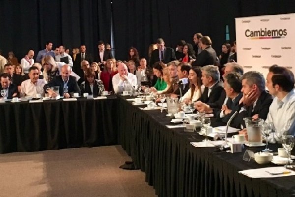 Encuentro de Cambiemos: Frigerio reconoció pérdida de confianza por la crisis