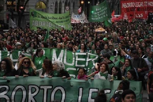 Miles de mujeres marcharon por el Día Mundial del Aborto Legal