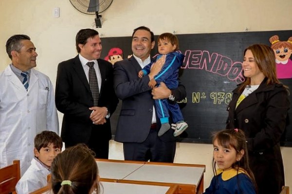 Mburucuyá: Valdés inauguró escuela, ampliaciones en JIN y en un establecimiento centenario