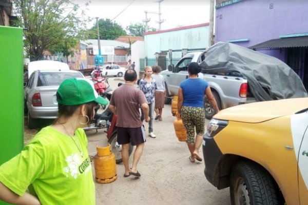 La garrafa social llegó a los barrios Pujol y Montaña