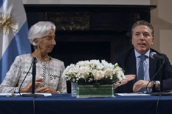 El FMI anunció que el 26 de octubre tratará el acuerdo con Argentina