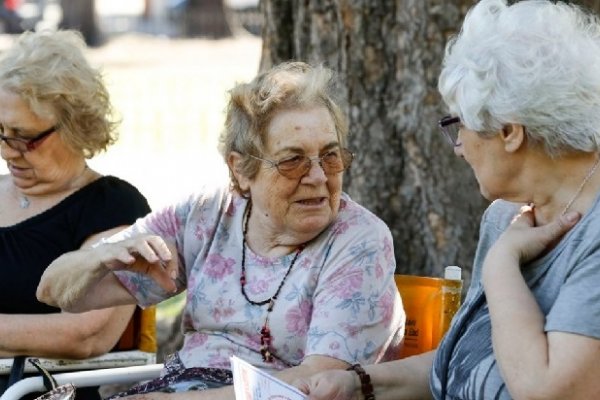 Gobierno dio marcha atrás con la restricción al subsidio para los abuelos