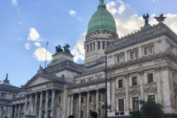 El Congreso está totalmente vallado por el tratamiento del Presupuesto 2019