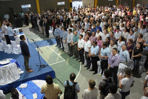 Asunción de la nueva conducción de la AOEM