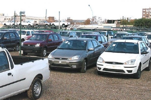 Advierten que es el peor momento del año en la venta de autos