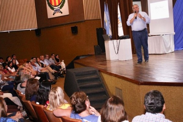 ELI capacitó a sus líderes en Ituzaingó con la presencia de socios políticos