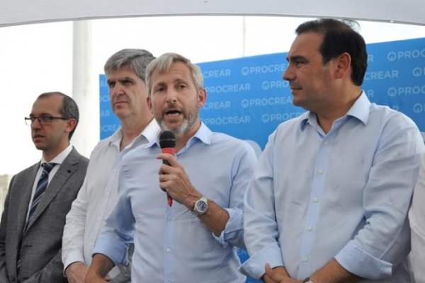 Valdés y Frigerio entregaron las primeras viviendas Procrear en Santa Catalina