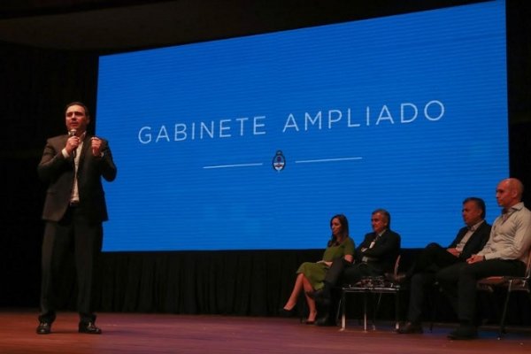 Valdés en la reunión de Gabinete Ampliado de la Nación: Cambiemos resurgió en la gente una nueva esperanza de cambio