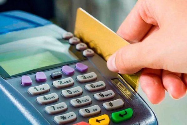 El uso de tarjetas de débito y crédito creció un 14% en noviembre