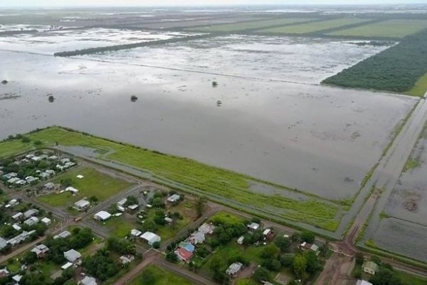 Las inundaciones siguen afectando al Litoral y se acrecienta el número de evacuados