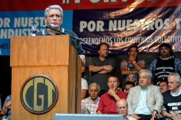 Carlos Acuña: El candidato de la CGT es Massa