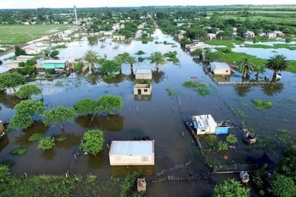 Ya son más de ocho mil los evacuados por las inundaciones en el litoral