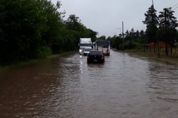 Lluvias desmoronan cerros y se cortan rutas en Jujuy y Salta