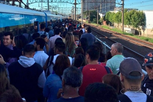 Viajaban en el techo del tren Roca y se electrocutaron: están gravemente heridos