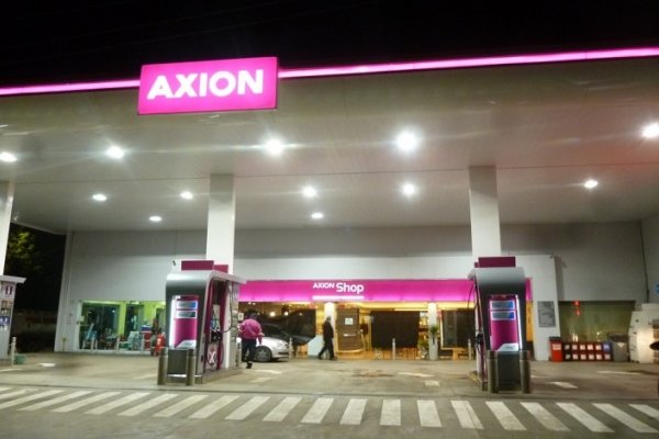 Axion aumentó 1,6% el precio de sus combustibles