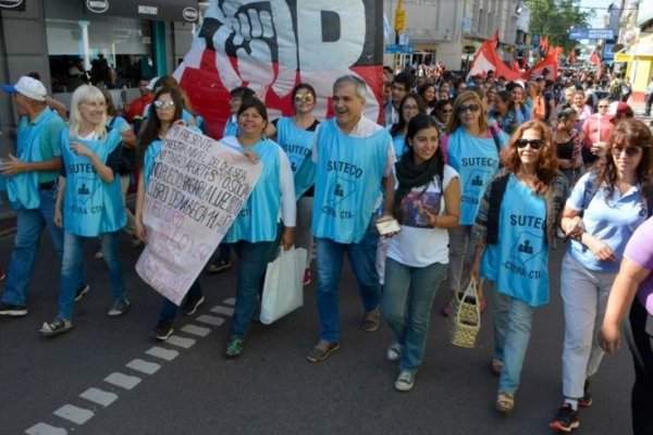 Docentes se movilizarán el jueves frente al Ministerio de Educación