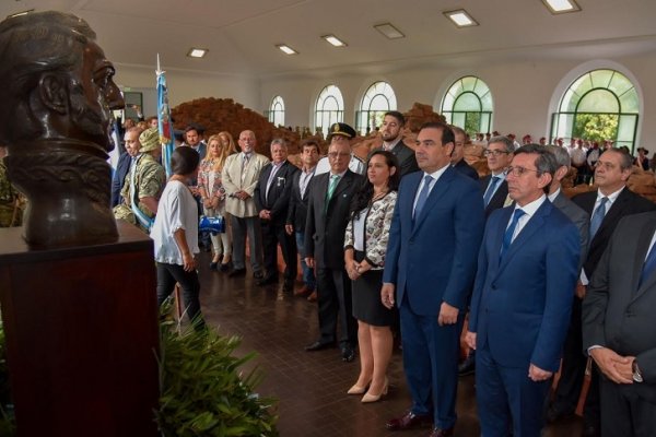 Valdés encabezó el homenaje en Yapeyú por el aniversario del natalicio de San Martín