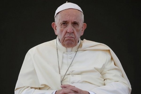 El Papa le prohibió al 