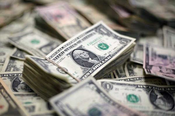 Fuerte suba del dólar: quedó a un paso de los $42