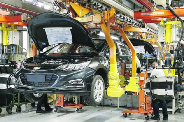 Producción automotriz cayó 16,4% en febrero