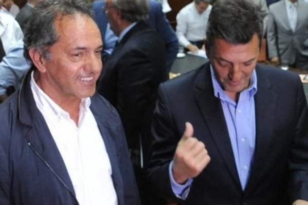 Con críticas a Mauricio Macri, Daniel Scioli y Sergio Massa vuelven a ponerse el traje de candidatos presidenciales