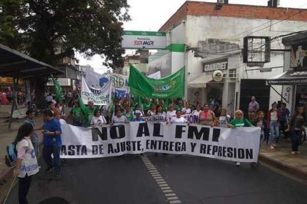 Fuerte reclamo en Corrientes contra el ajuste y los despidos