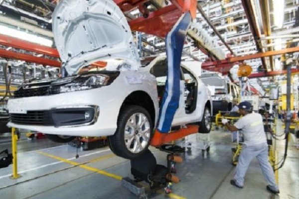 La producción de autos cayó más de 48% en 2019