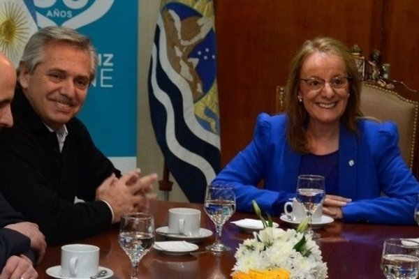 En su primer acto como candidato, Alberto Fernández llegó a Santa Cruz y se mostró con Alicia Kirchner