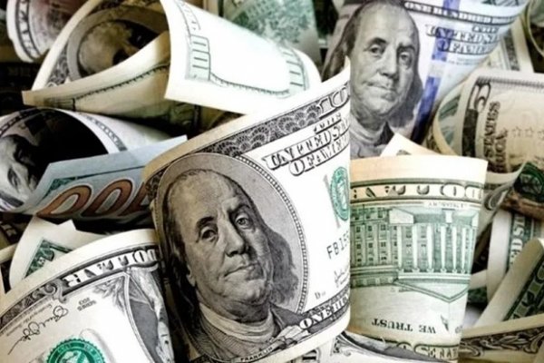 Dólar y Riesgo País vuelven a dispararse