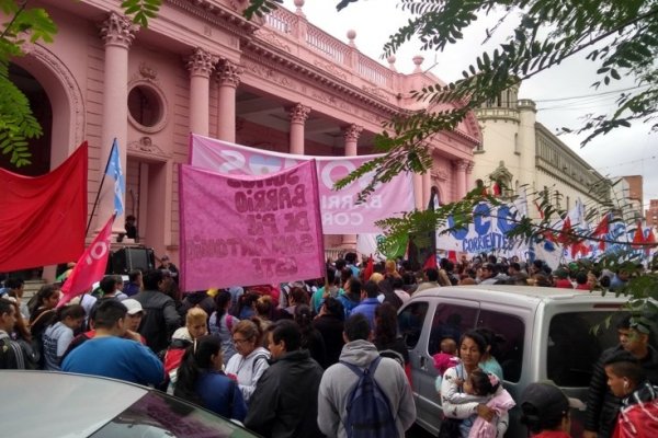 Municipales autoconvocados vuelven a manifestarse por el anticipo del aumento salarial