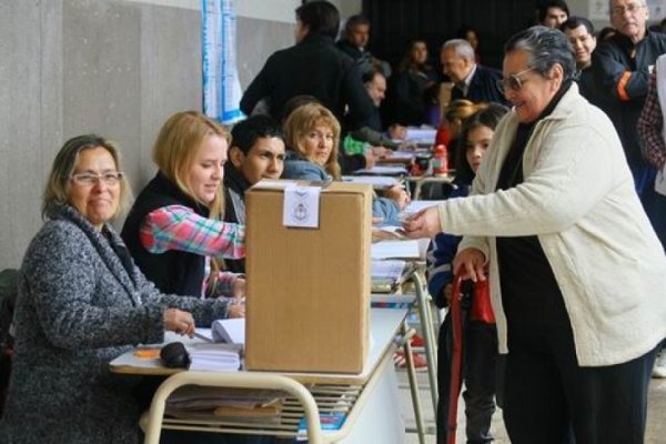 Todos miran a Corrientes, como siempre, un escenario particular