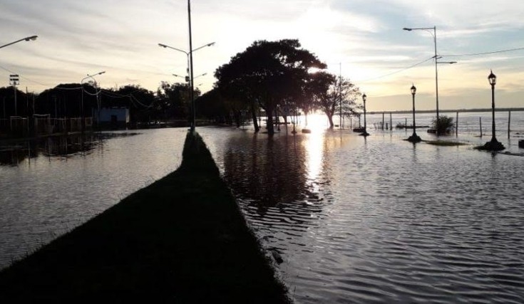 Paso De Los Libres Cerraron La Costanera Por La Crecida Del Río