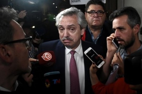 Alberto Fernández criticó a Macri por el apagón y le pidió que dé explicaciones