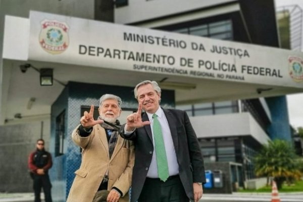 Alberto Fernández visitó a Lula en la cárcel: Es víctima de una prisión arbitraria