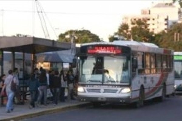 Transporte interurbano: No hay servicio de colectivos Chaco-Corrientes