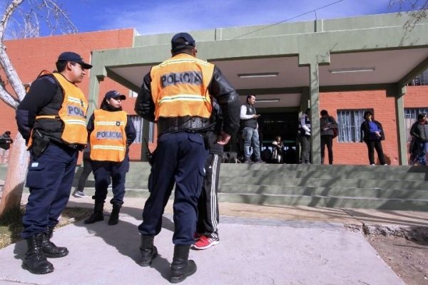 La fuerza de seguridad podrá votar en la escuela donde preste servicio