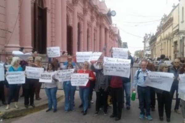 Centro de Jubilados: afiliados reclamaron elecciones libres