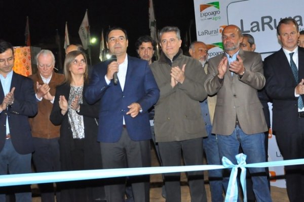 Valdés inauguró la Expoagro junto a Etchevere, instando a continuar la integración al mundo