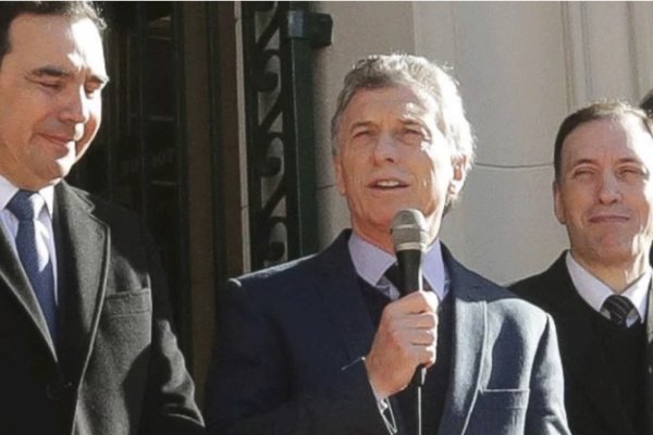 Mauricio Macri volvería este viernes a Corrientes