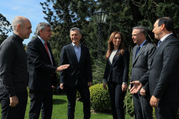 Macri con Valdés almuerzo palaciego jardines floridos y del ajuste por $1.200 millones nada