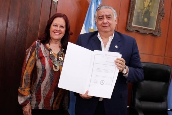 Cassani entregó a Martha Altabe sendas declaraciones de beneplácito legislativo por el nuevo cargo en AMJA