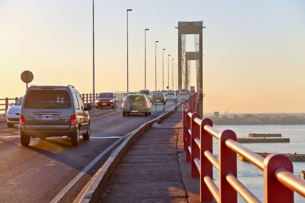 Siguen las reuniones para insistir en un segundo puente que una a Chaco y Corrientes