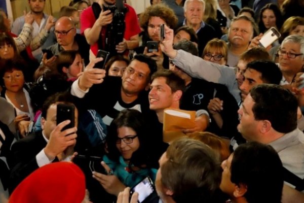 Axel Kicillof amplía la ventaja frente a Eugenia Vidal