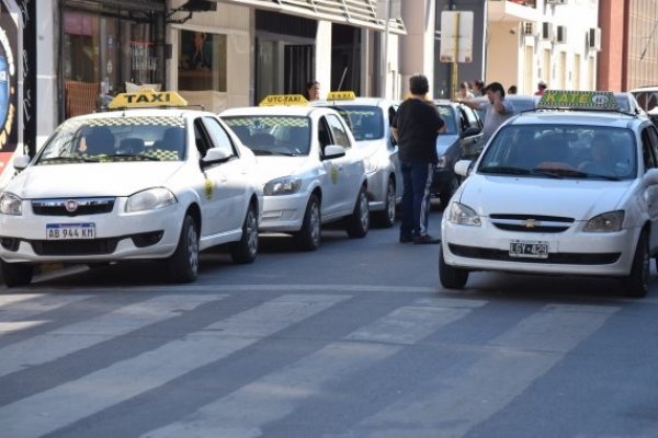 Otorgan la concesión de 25 metros para la base de taxi en el nuevo centro administrativo