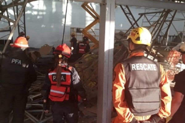 Derrumbe en Ezeiza: Incorporaron a la causa una foto de un andamio doblado